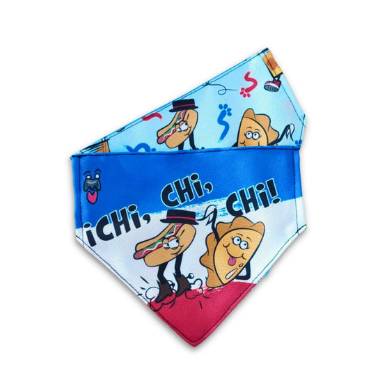 Bandana ChiChiChi para mascotas 🎉, diseño patriótico chileno con "¡Chi, Chi, Chi!", fácil de colocar en el collar, ideal para Fiestas Patrias.