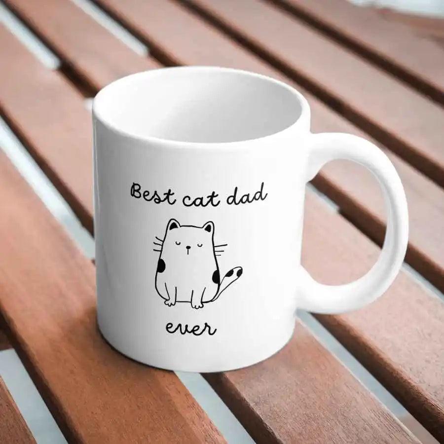 Celebra a los papás gatunos con nuestras tazas exclusivas. Diseños únicos y frases divertidas para comenzar el día con amor. ¡El regalo perfecto para amantes de los gatos!🎁